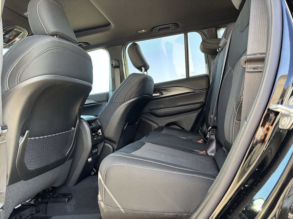 New 2026 Jeep Grand Cherokee Laredo X RWD image 17