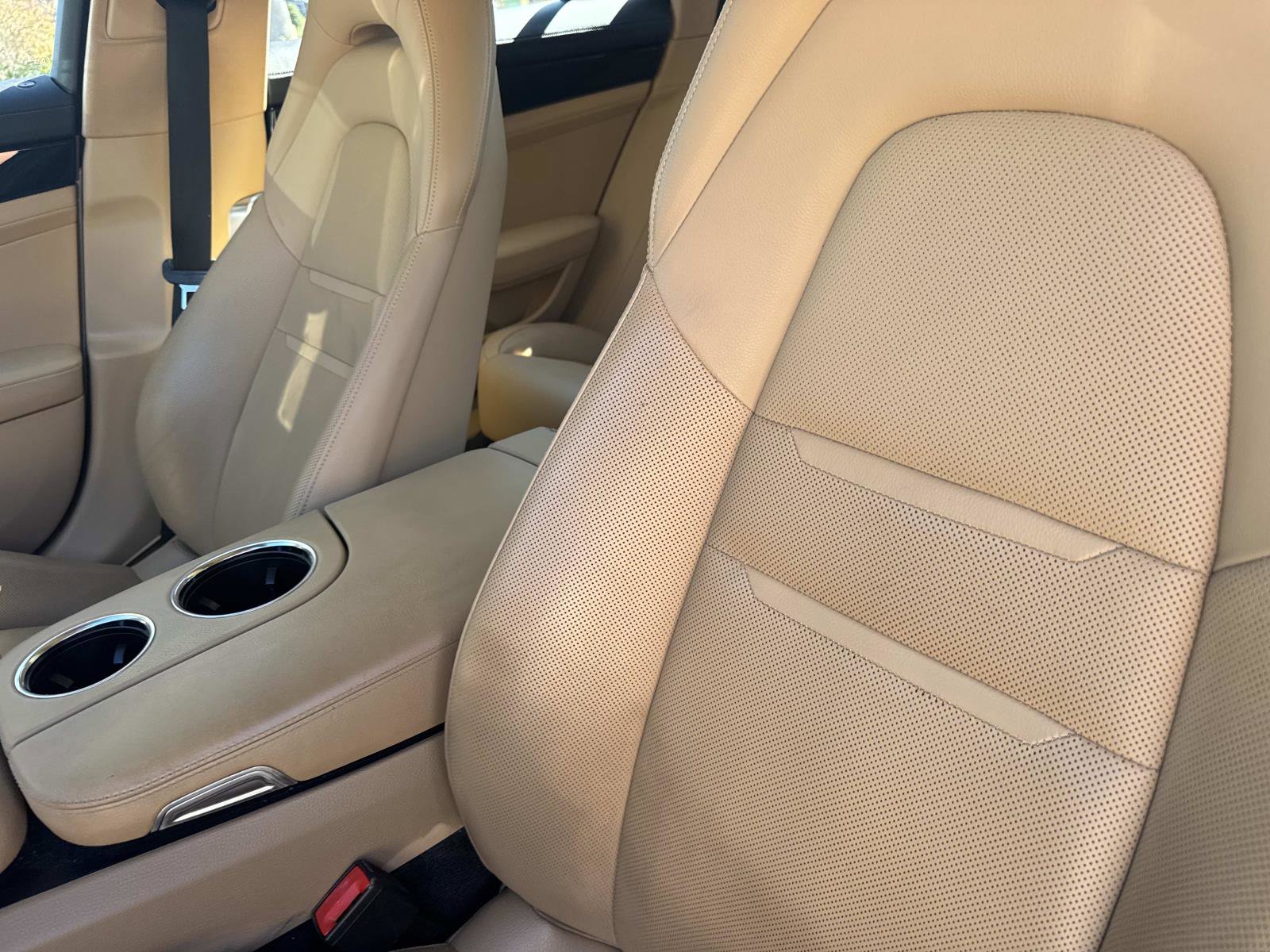 Used 2019 Porsche Panamera 4 image 21