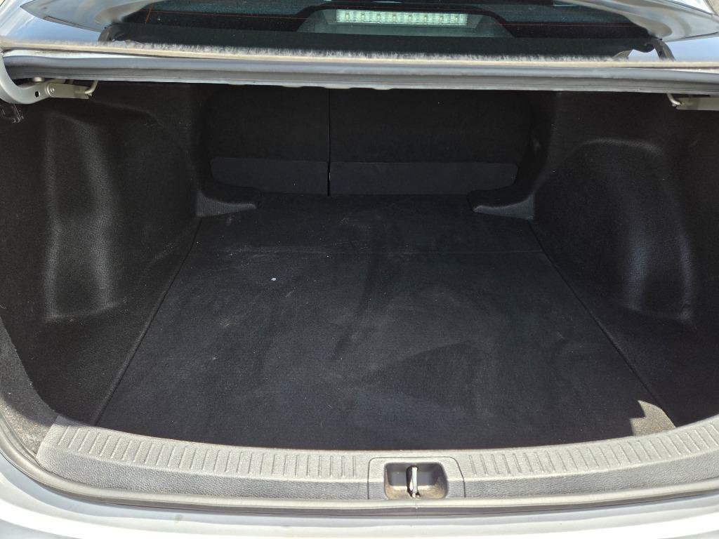 Used 2022 Toyota Corolla LE FWD image 9