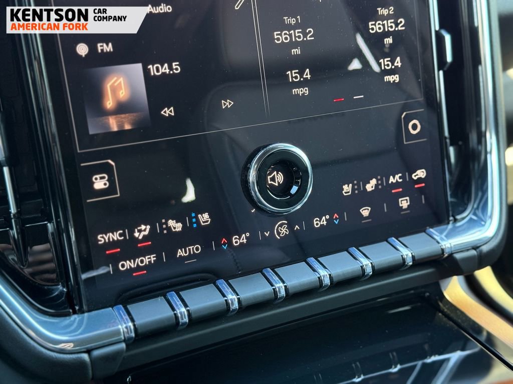 Used 2025 GMC Yukon Denali w/ Sun & Power Step Package image 28