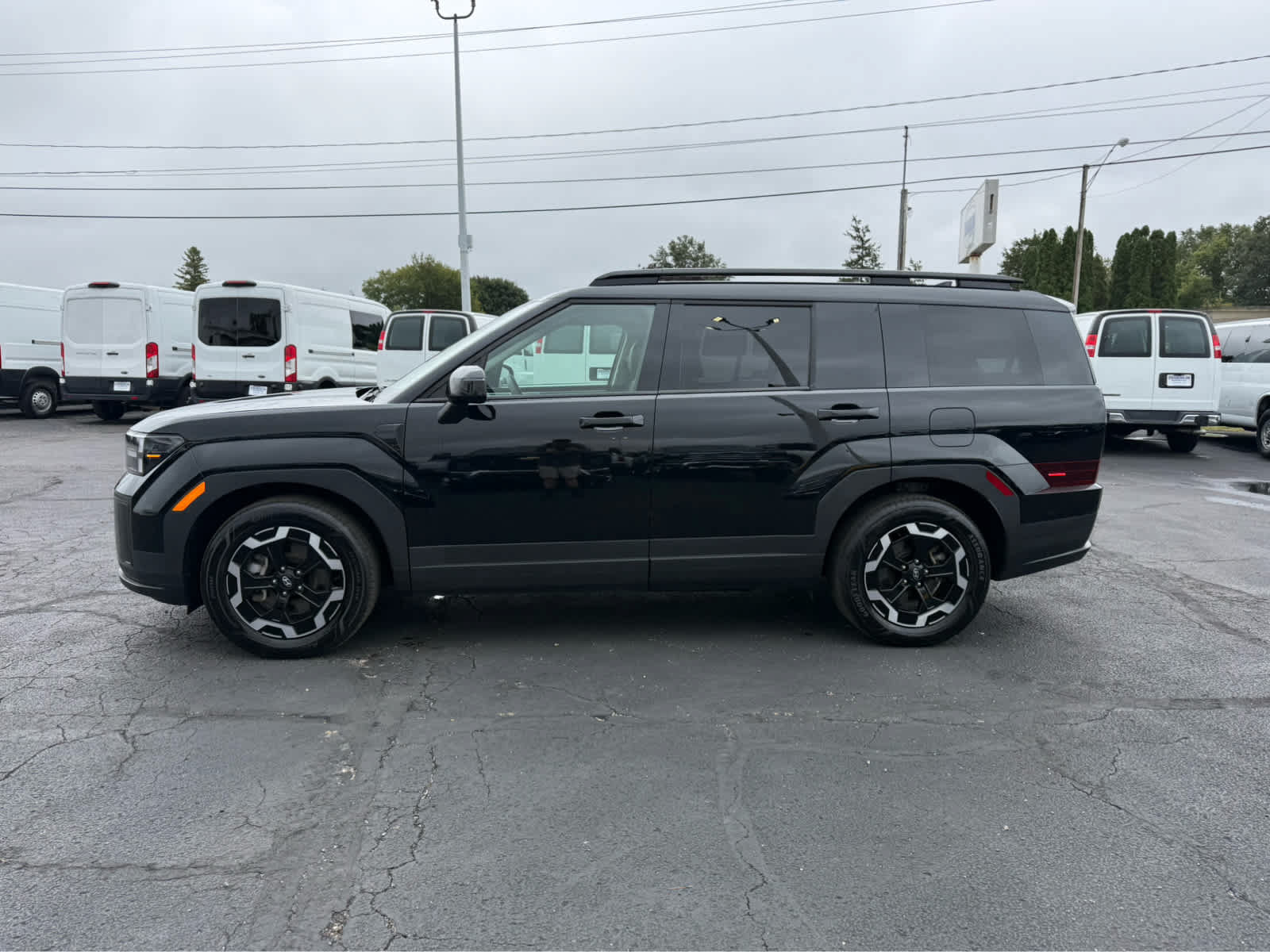 Used 2025 Hyundai Santa Fe SEL AWD/4WD image 2
