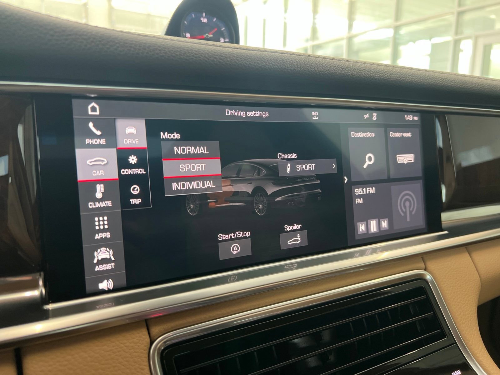 Used 2018 Porsche Panamera 4S AWD/4WD image 16