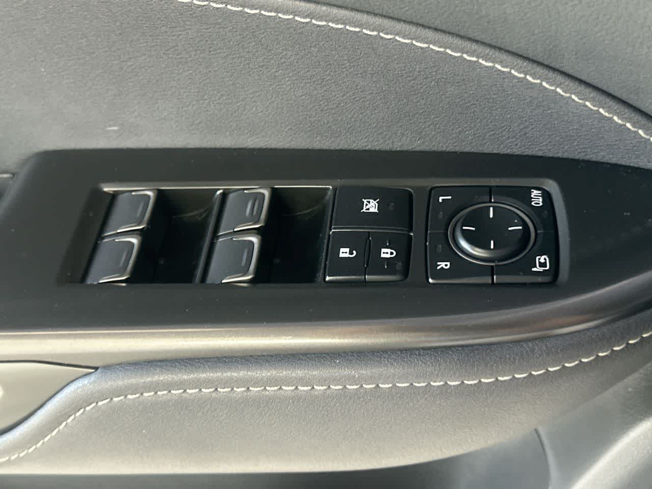Used 2022 Lexus NX 350 F Sport w/ Towing Package (2000 Lbs) AWD/4WD image 17