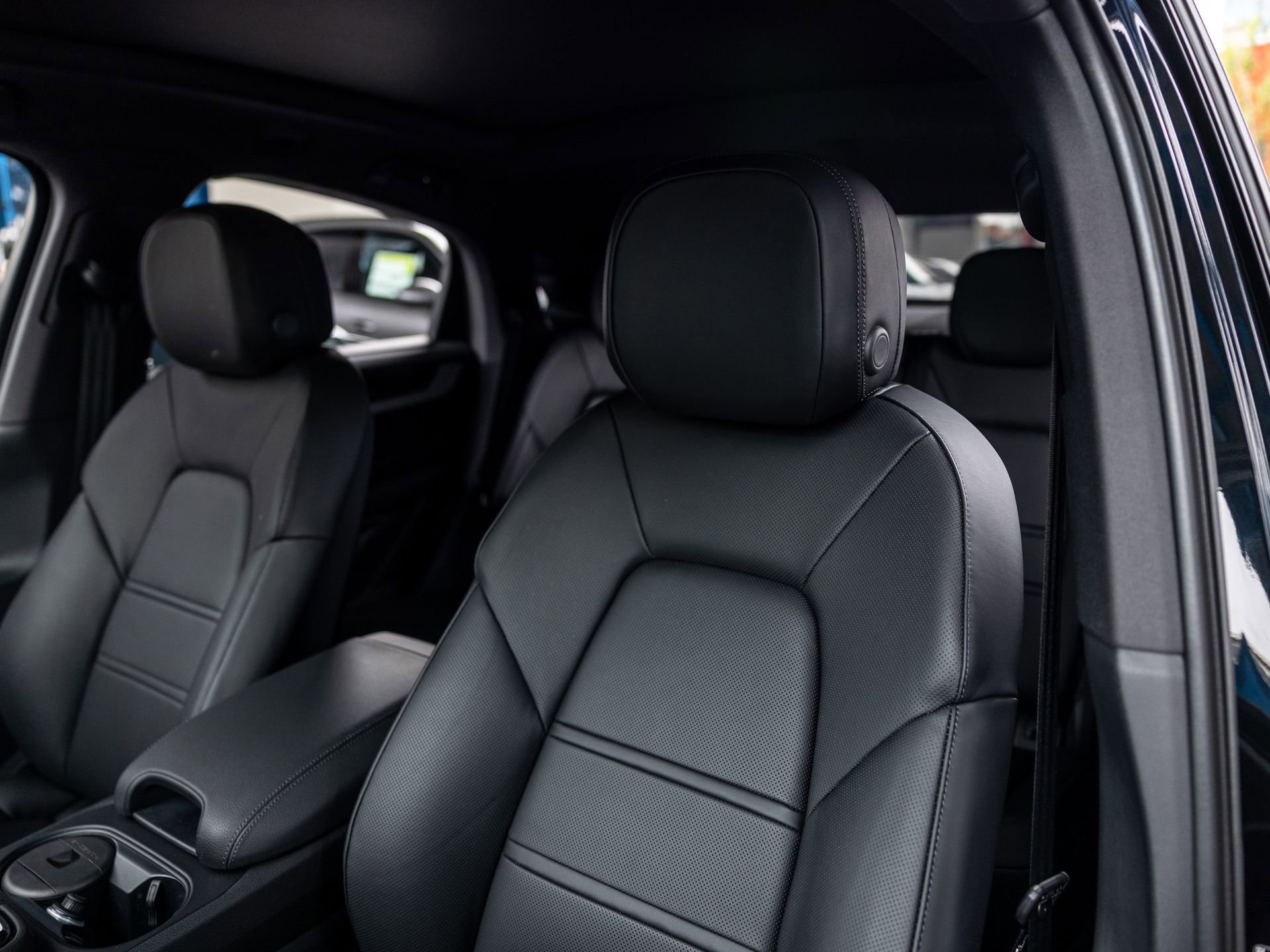 New 2026 Porsche Cayenne E-Hybrid Coupe image 5