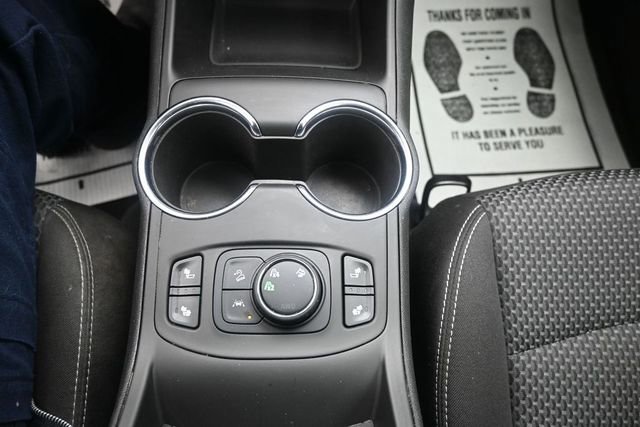 Used 2023 GMC Terrain SLE w/ Driver Convenience Package AWD/4WD image 15