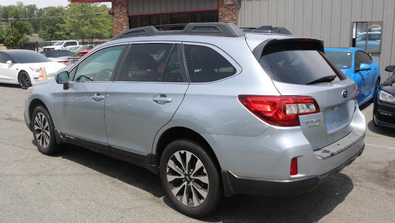 Used 2017 Subaru Outback 3.6R Limited AWD/4WD image 4