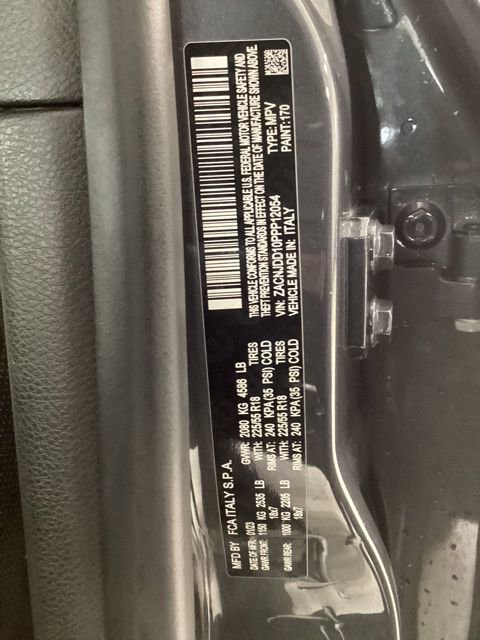 Used 2023 Jeep Renegade Limited image 26