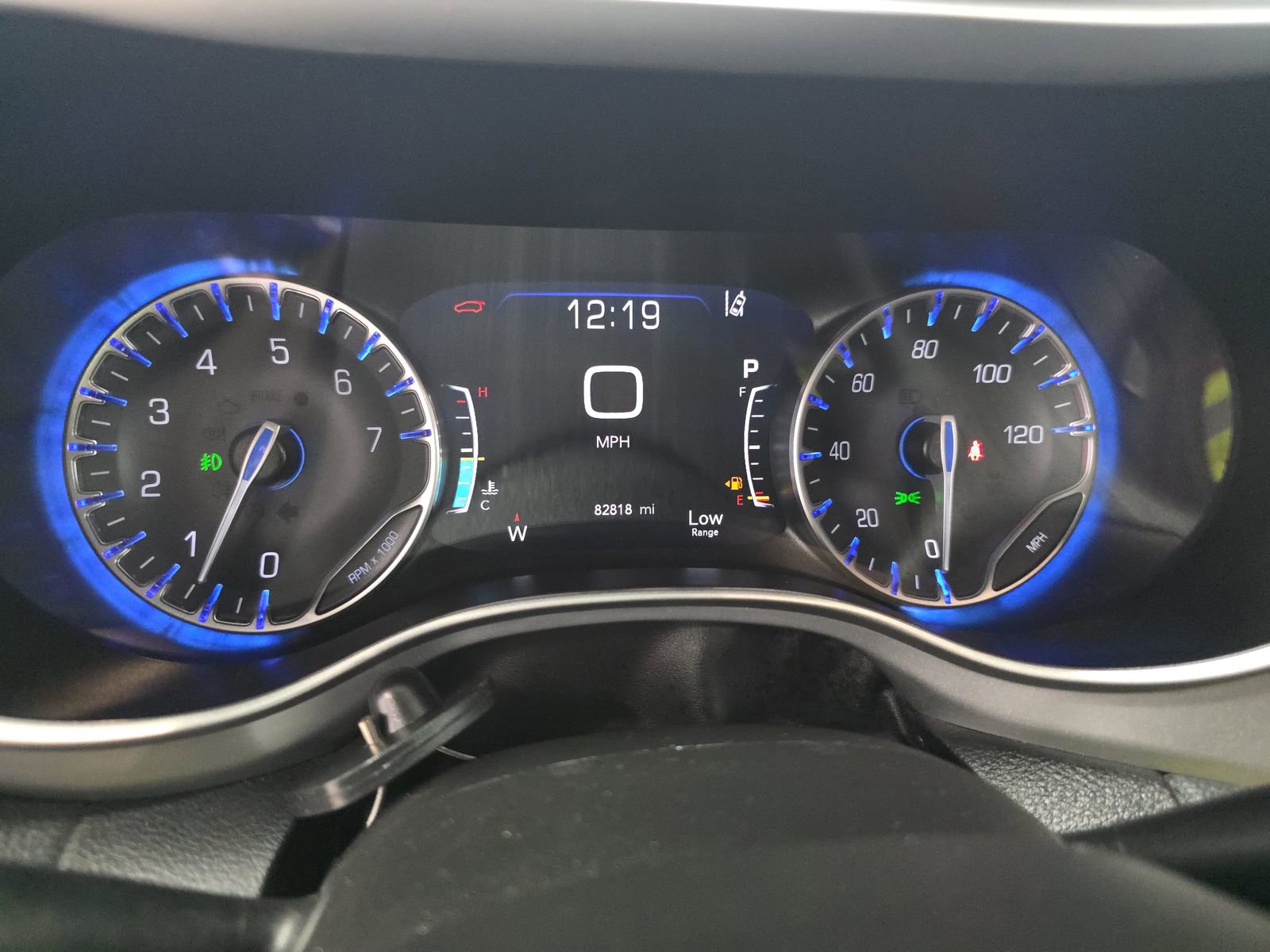 Used 2024 Chrysler Pacifica Touring image 14