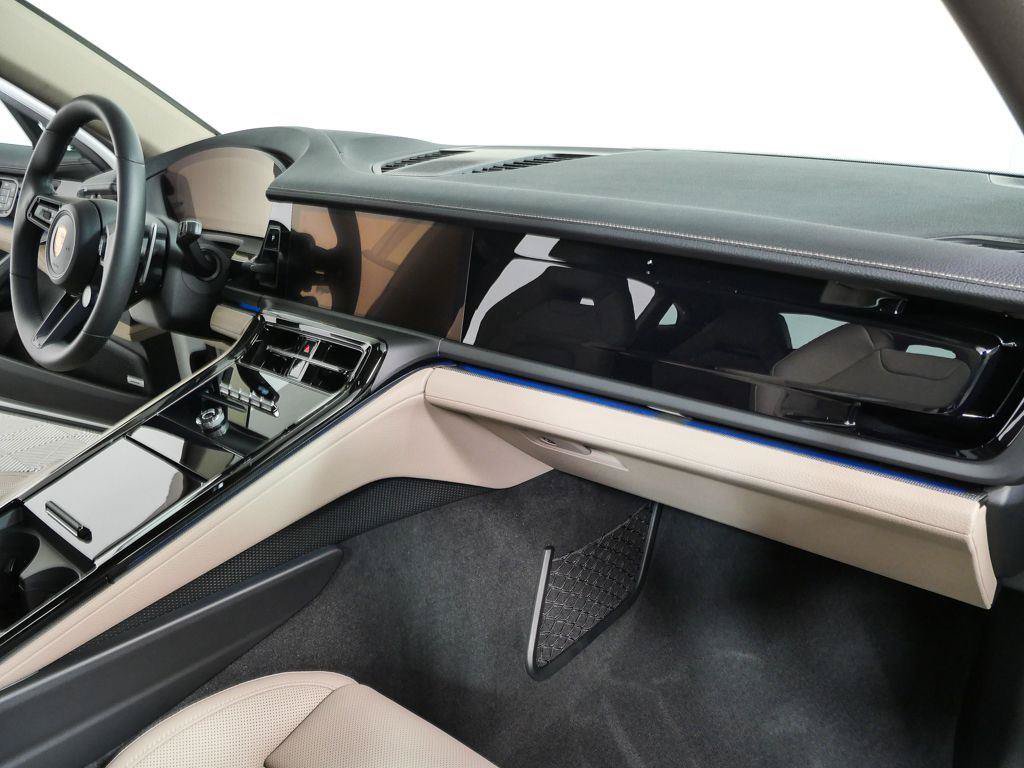 New 2026 Porsche Panamera 4 AWD/4WD image 25