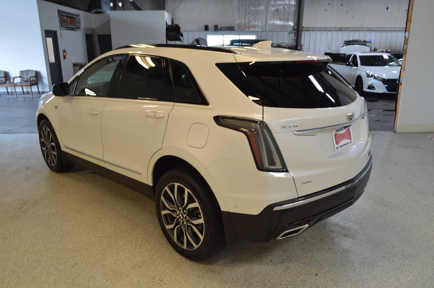 Used 2021 Cadillac XT5 Sportv w/ Platinum Package AWD/4WD image 5