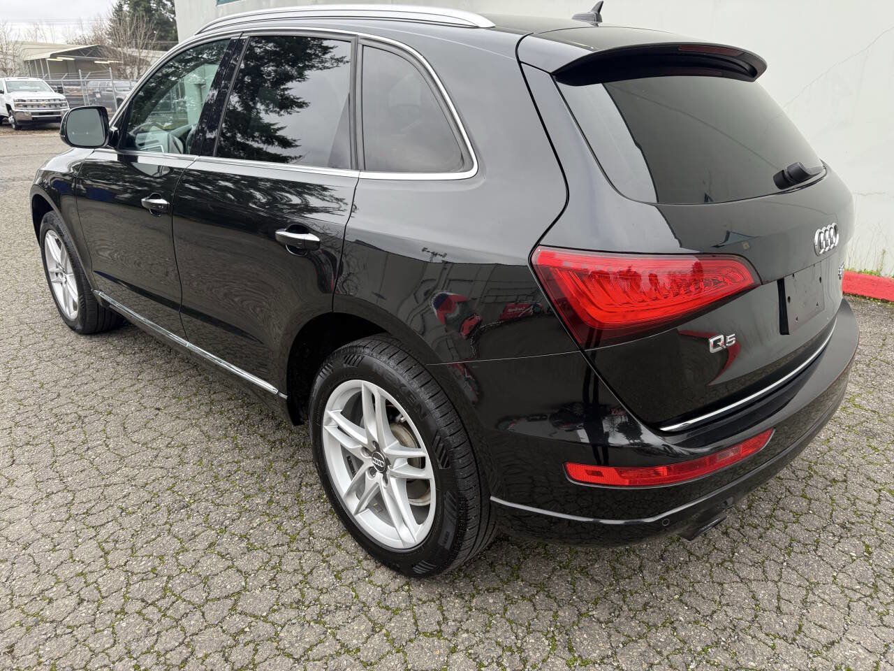 Used 2016 Audi Q5 2.0T Premium Plus w/ Technology Package image 9