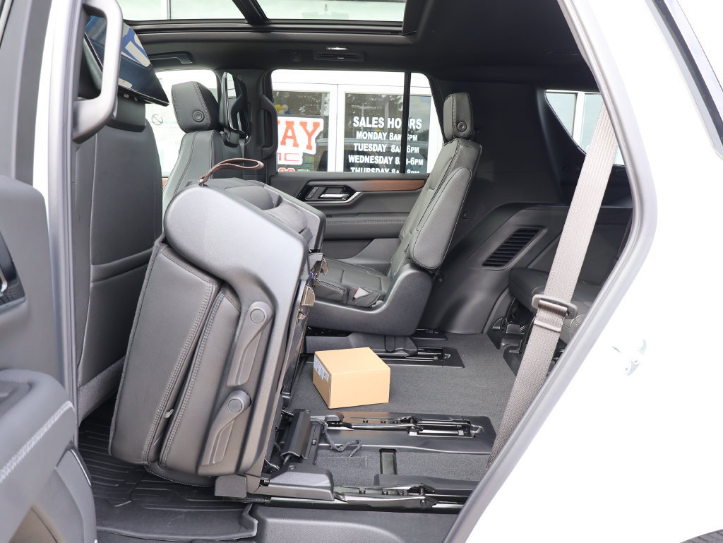 New 2026 GMC Yukon Denali w/ Advanced Technology Package AWD/4WD image 30