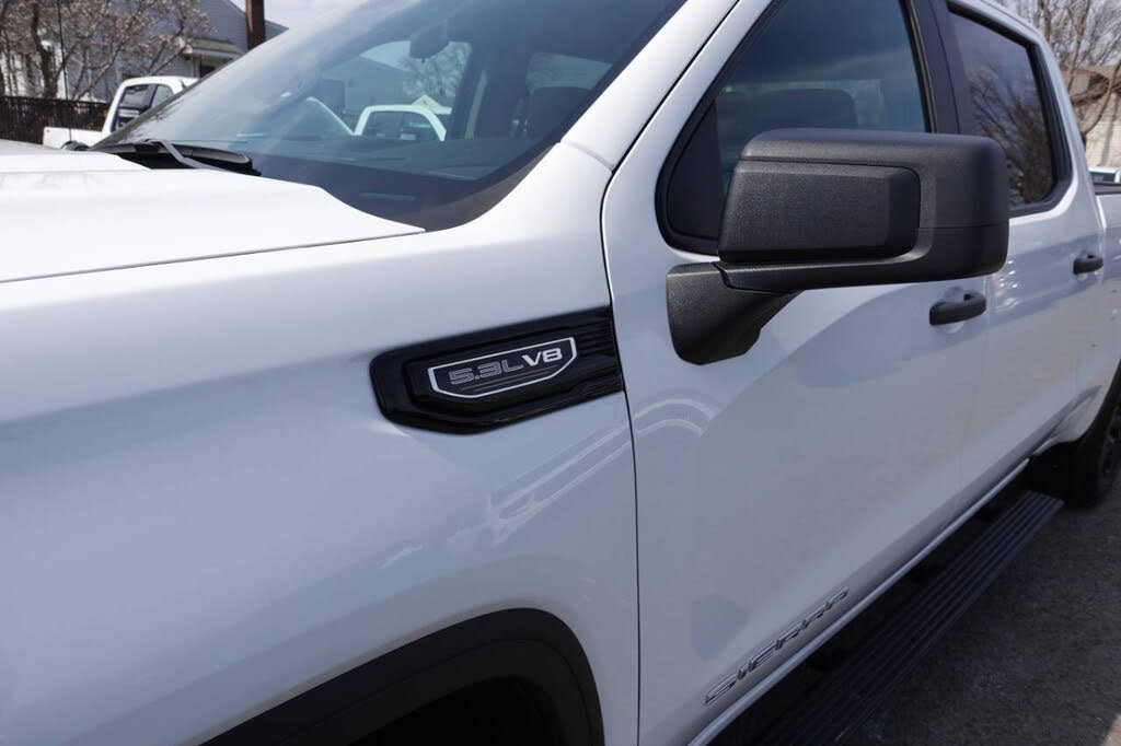 Used 2023 GMC Sierra 1500 Pro w/ Graphite Edition AWD/4WD image 8