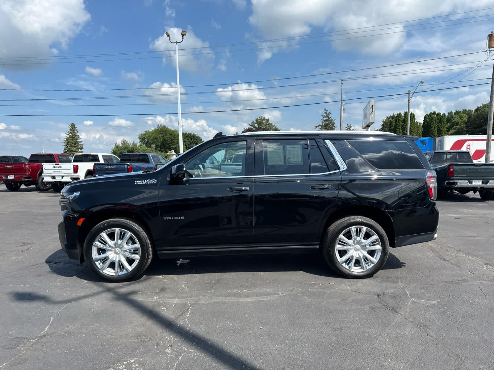 Certified 2023 Chevrolet Tahoe High Country AWD/4WD image 2