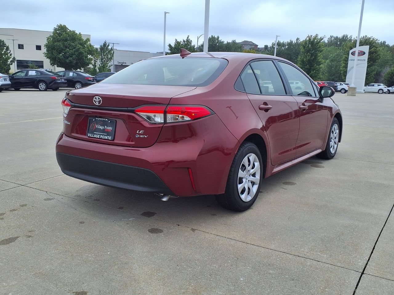 Used 2026 Toyota Corolla LE FWD image 5