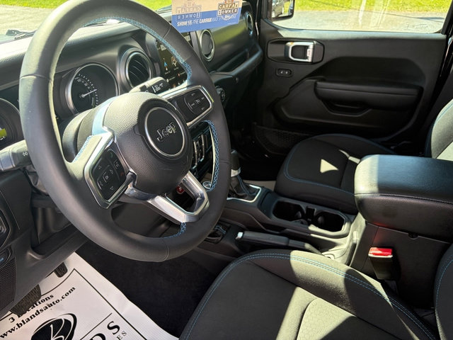Used 2023 Jeep Wrangler Unlimited Rubicon 4xe AWD/4WD image 12