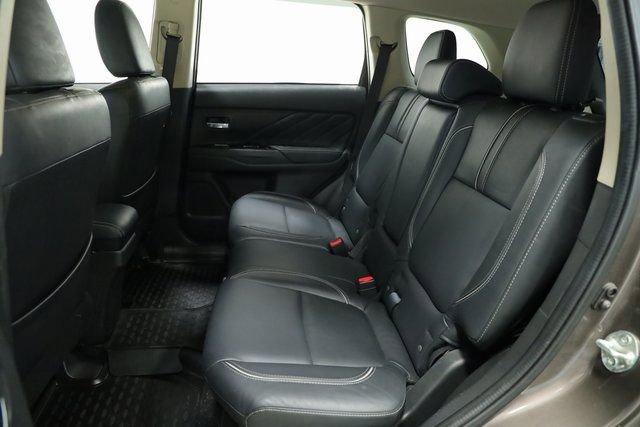 Used 2018 Mitsubishi Outlander SEL image 28