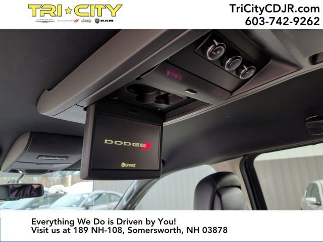 Used 2016 Dodge Grand Caravan SXT image 26