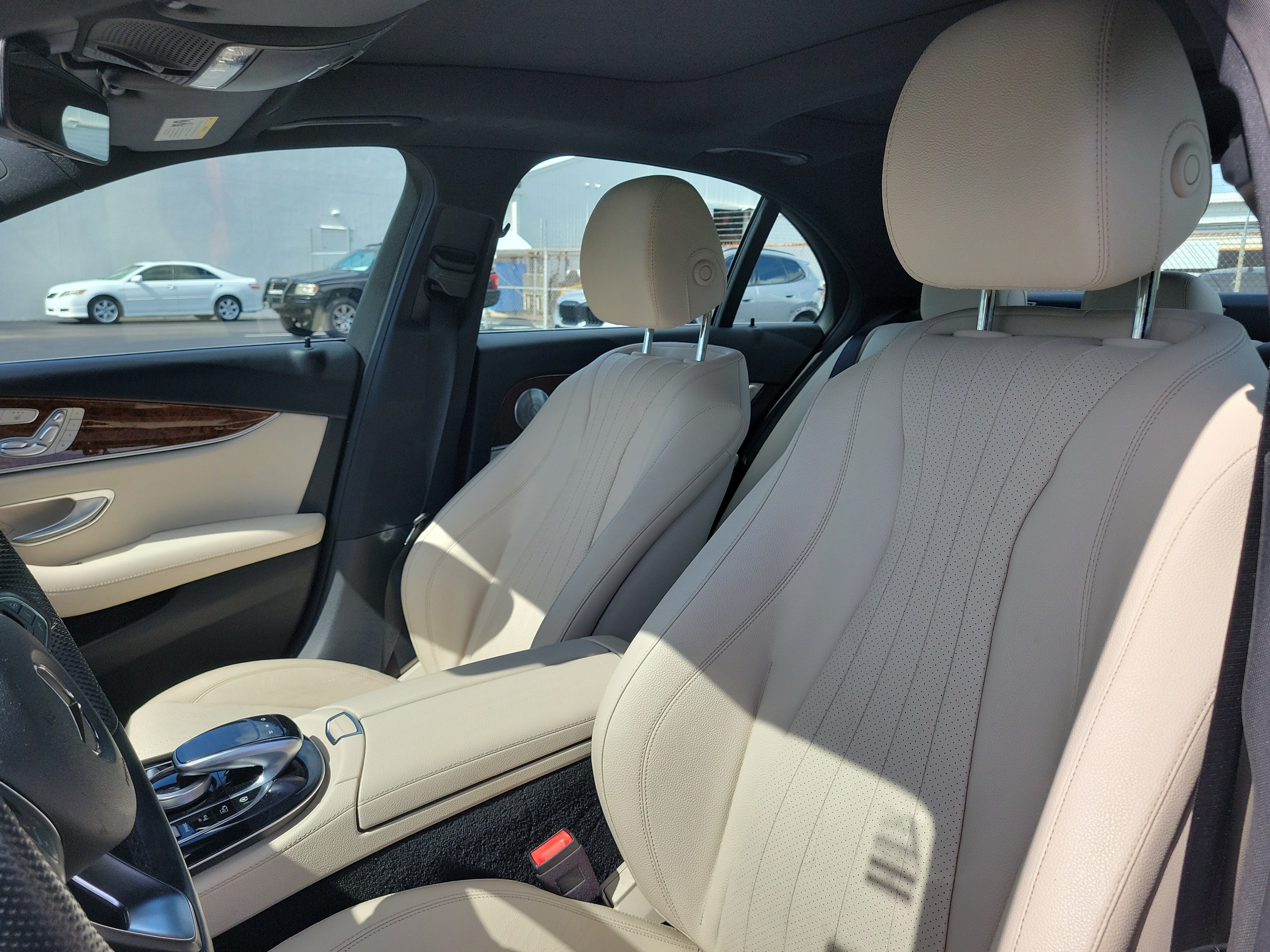 Used 2018 Mercedes-Benz E 300 image 22