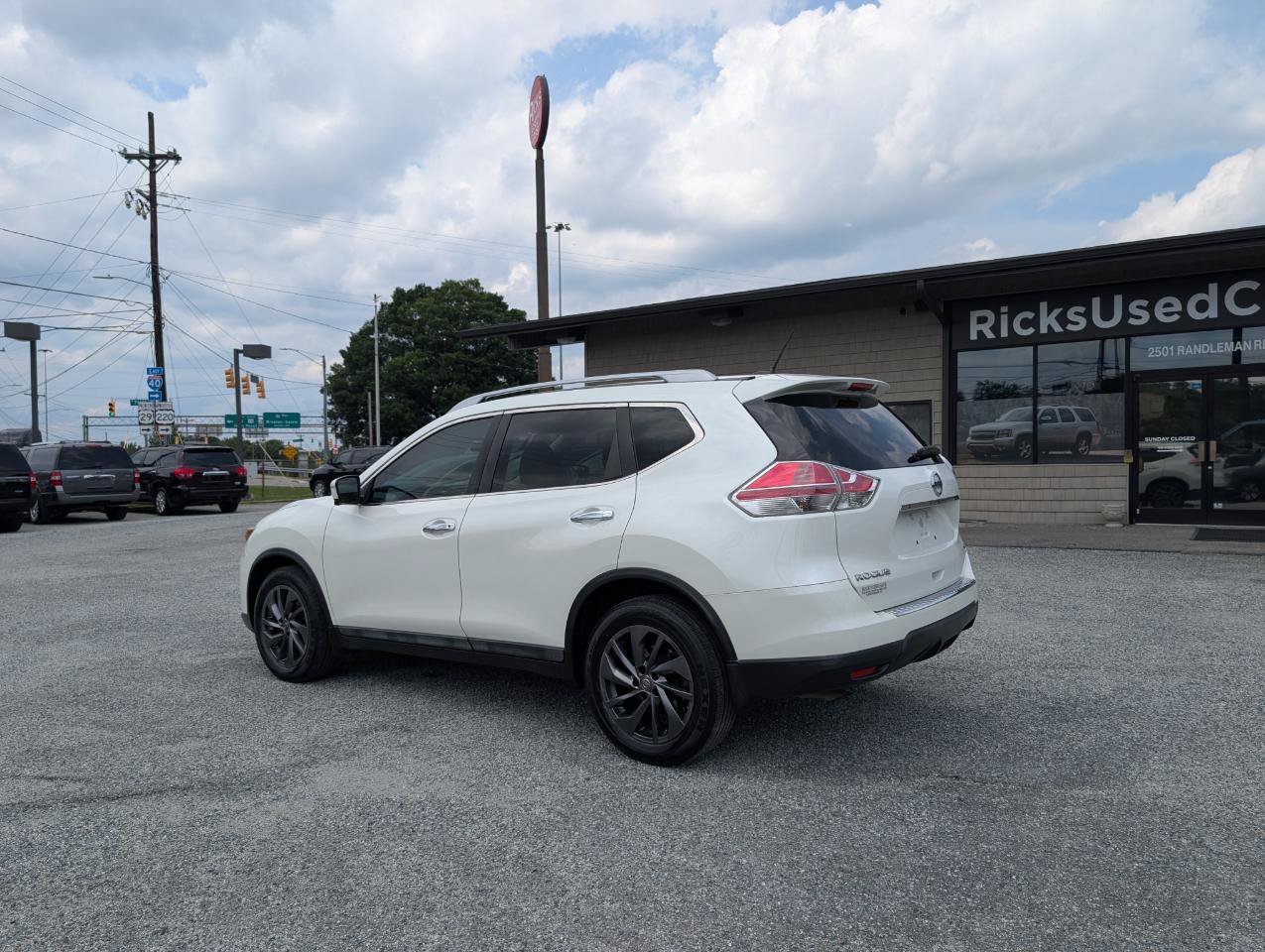 Used 2015 Nissan Rogue SL FWD image 9