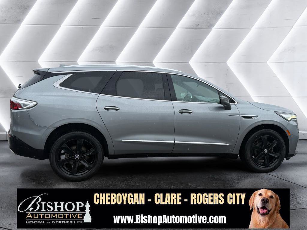 Used 2023 Buick Enclave Essence w/ Sport Touring Edition AWD/4WD image 19