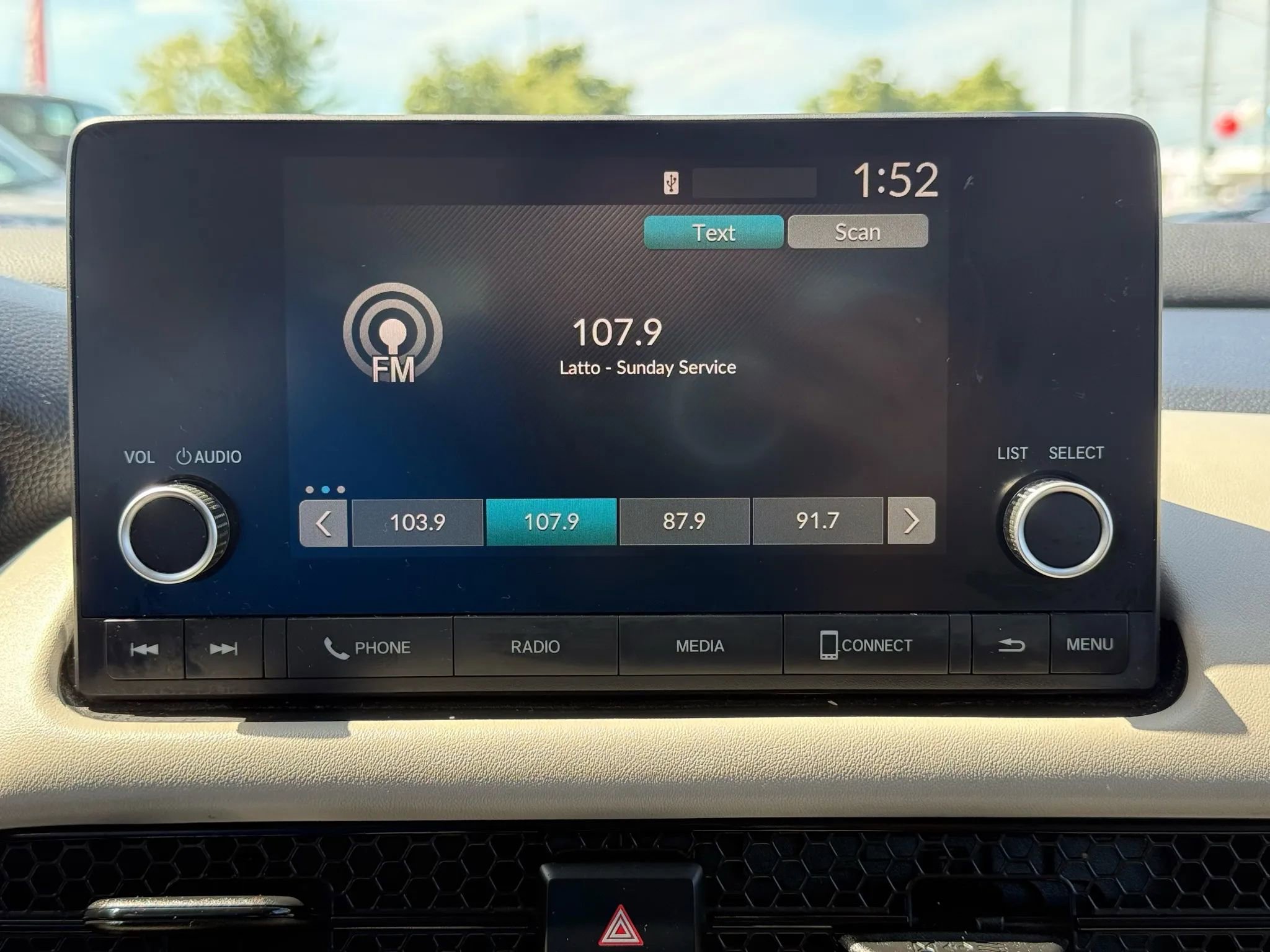 Used 2023 Honda HR-V LX image 34