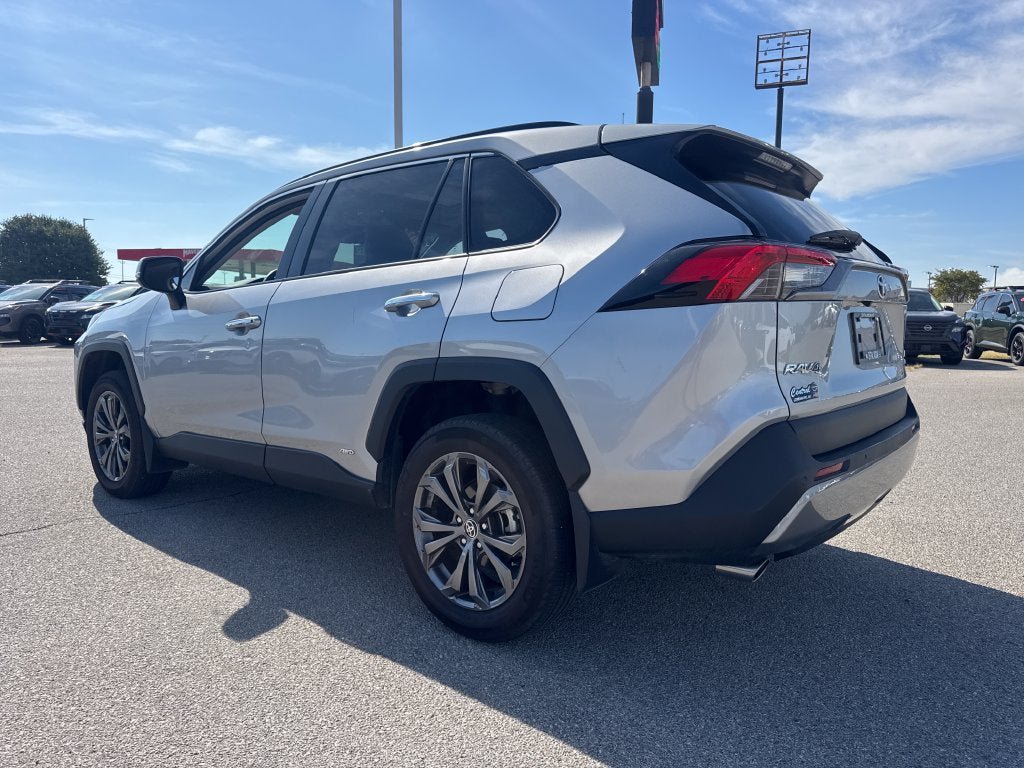 Used 2024 Toyota RAV4 Limited AWD/4WD image 4