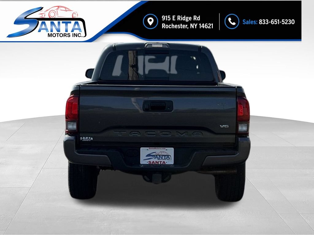 Used 2018 Toyota Tacoma TRD Sport AWD/4WD image 14
