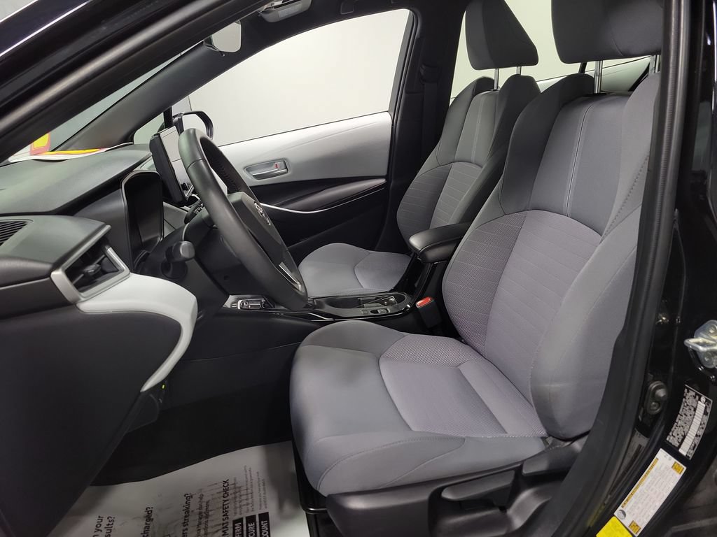 Used 2025 Toyota Corolla SE FWD image 13
