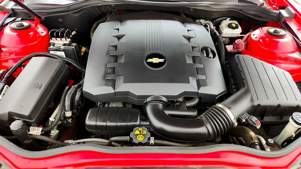 Used 2015 Chevrolet Camaro LS RWD image 23