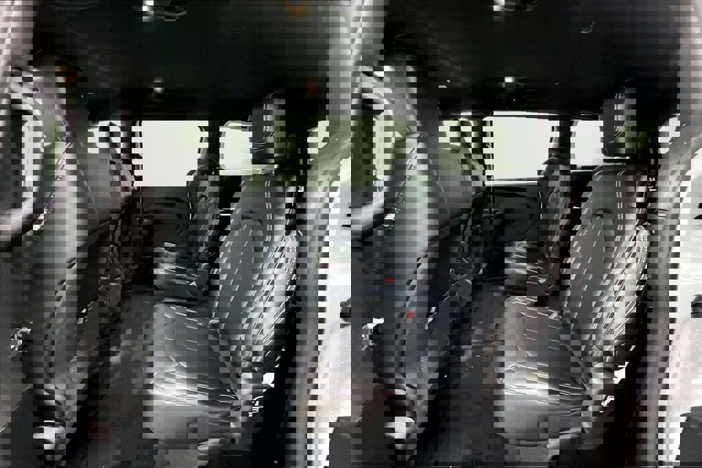 New 2026 Chrysler Voyager LX image 12