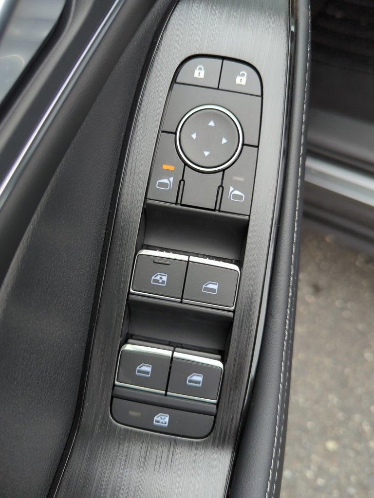 New 2026 Nissan Rogue Platinum image 27