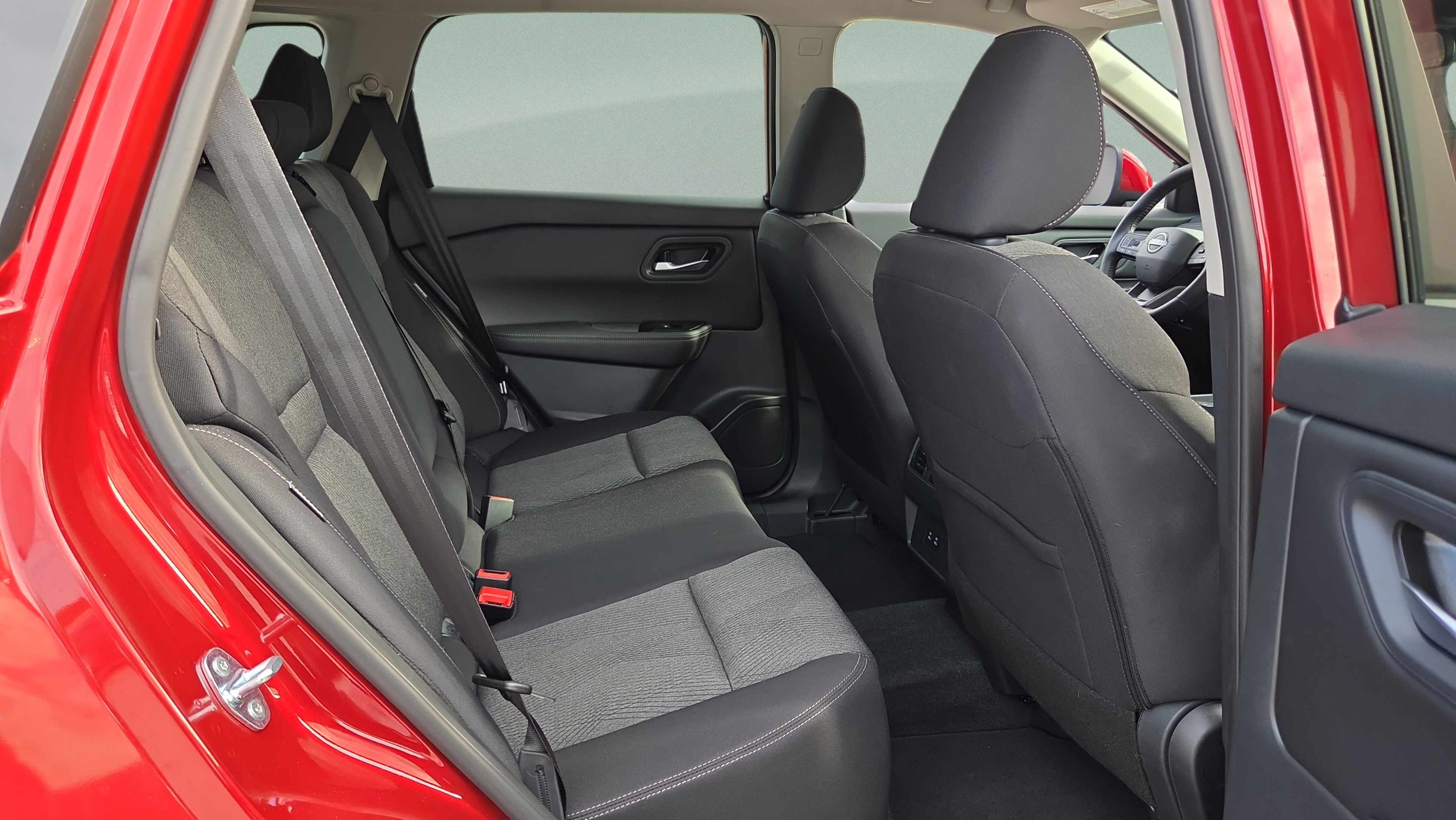 Certified 2026 Nissan Rogue SV FWD image 17