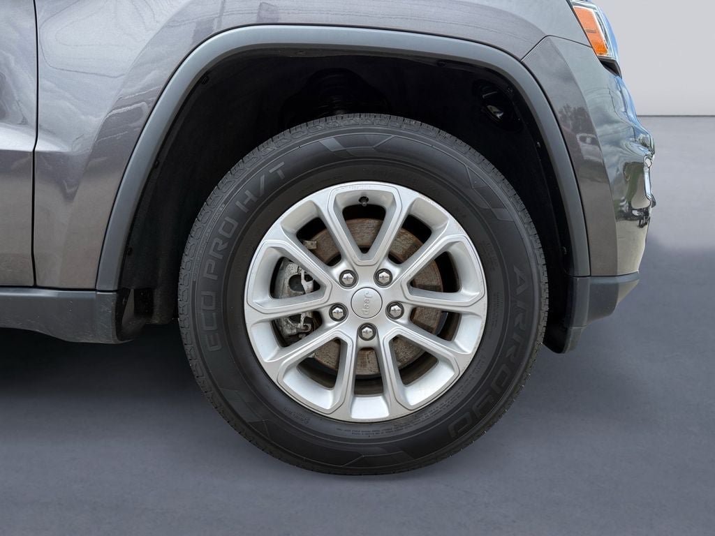 Used 2021 Jeep Grand Cherokee Laredo w/ Security & Convenience Group AWD/4WD image 9