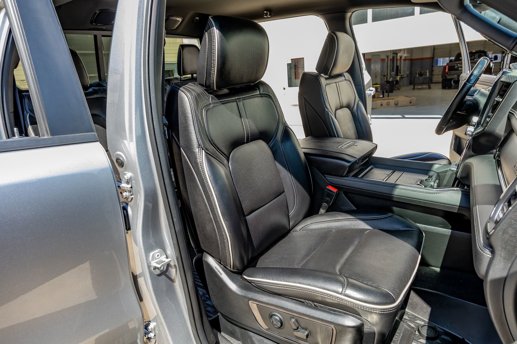 Used 2022 RAM 1500 Limited w/ Night Edition AWD/4WD image 30