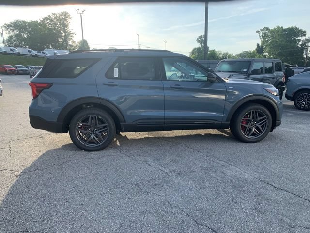 Used 2026 Ford Explorer ST-Line w/ ST-Line Street Pack AWD/4WD image 10