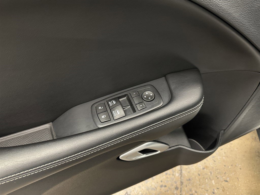 Used 2016 Dodge Challenger SRT w/ Technology Group image 25