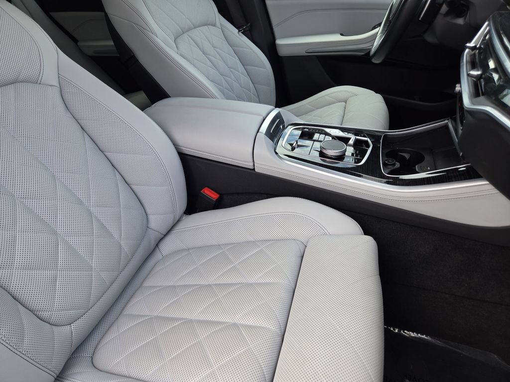 Certified 2024 BMW X5 xDrive50e w/ M Sport Package AWD/4WD image 16