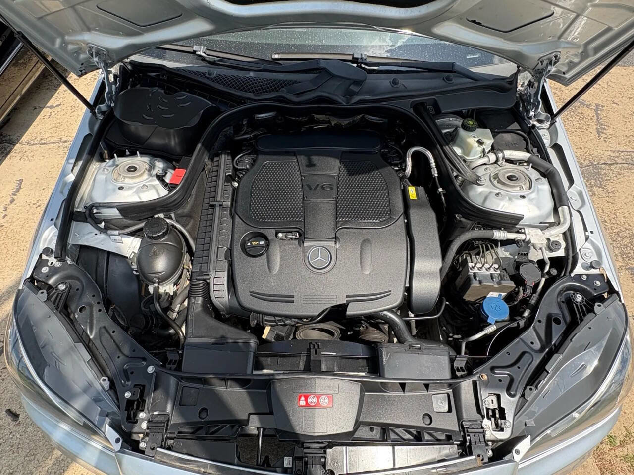 Used 2014 Mercedes-Benz E 350 Sedan image 3