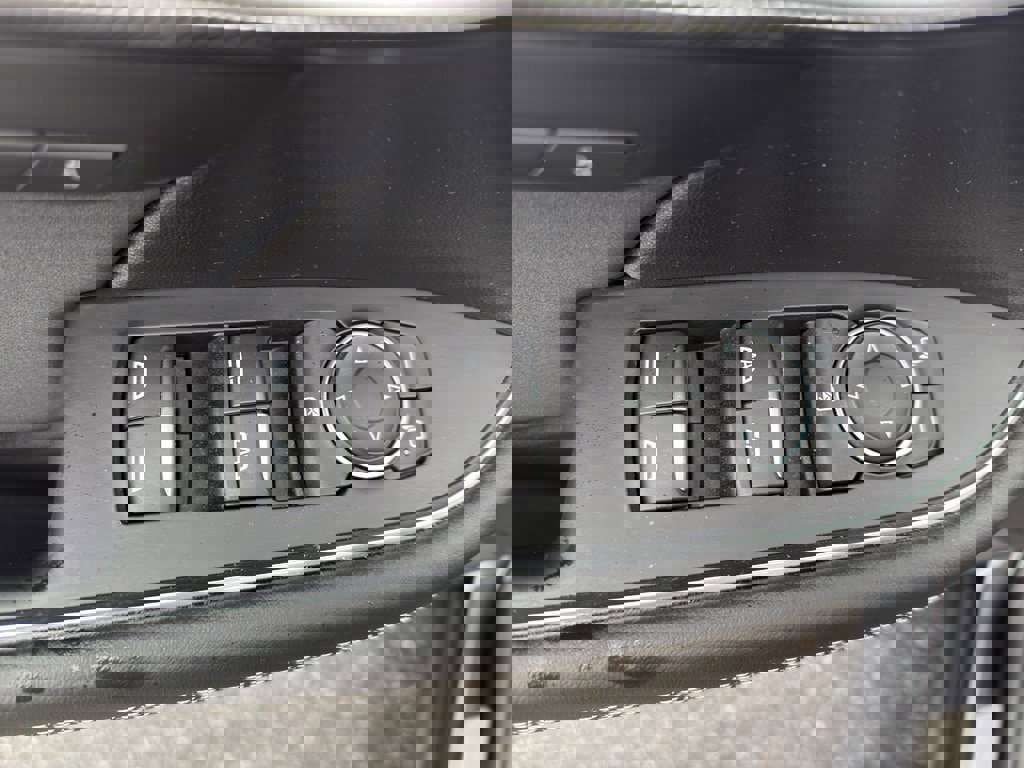 New 2025 Buick Envision Sport Touring image 7