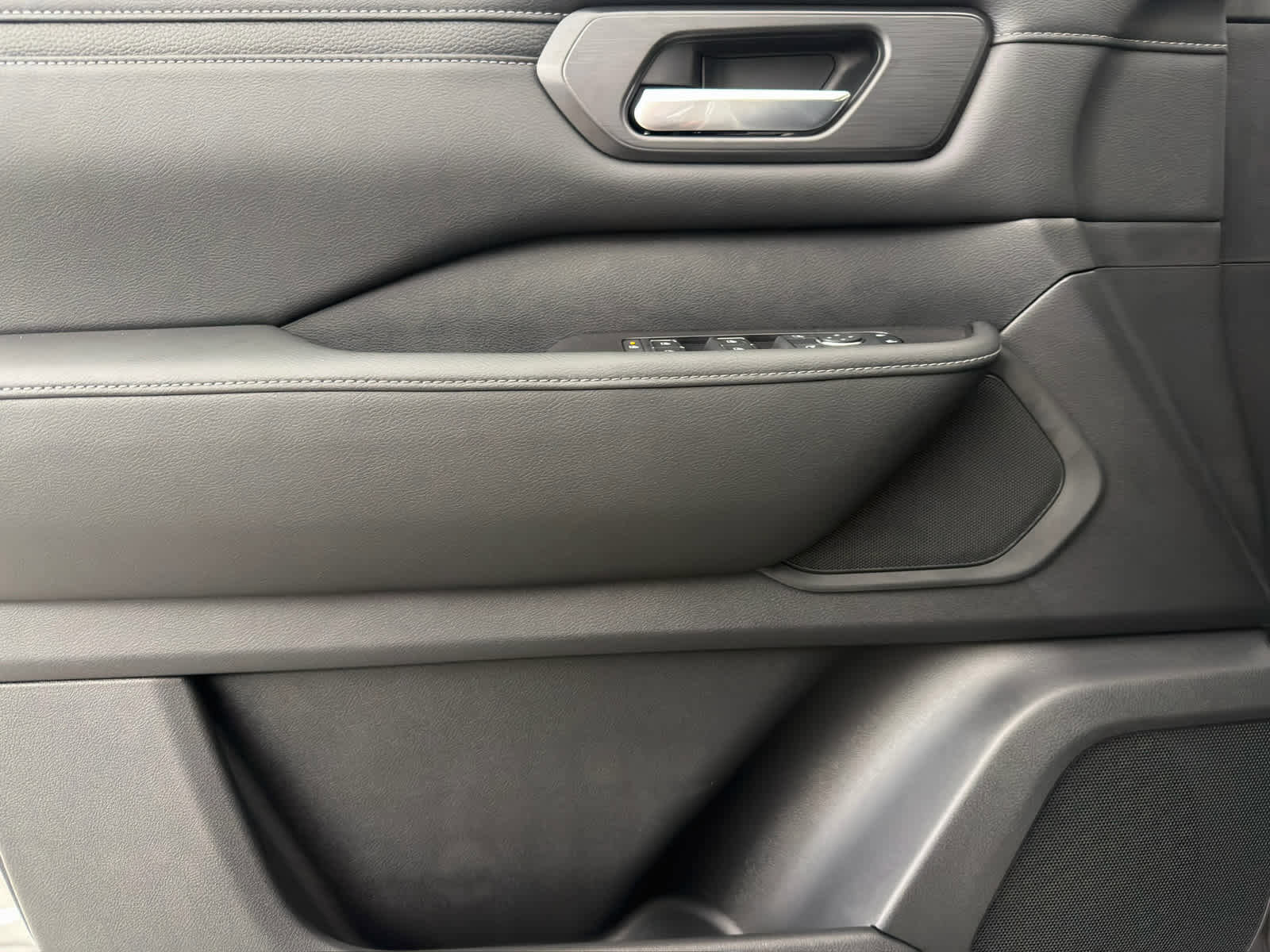 New 2026 Nissan Armada SV image 14