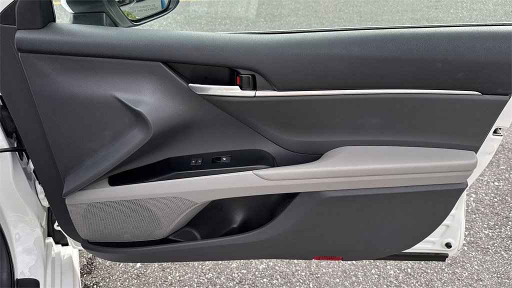 Used 2020 Toyota Camry SE image 44