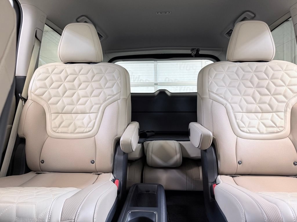 Used 2025 Nissan Armada Platinum w/ Convenience Package AWD/4WD image 17