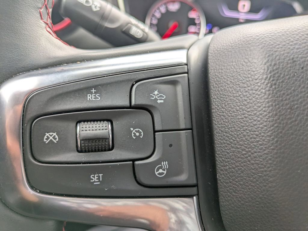 Used 2025 Chevrolet Blazer RS image 17