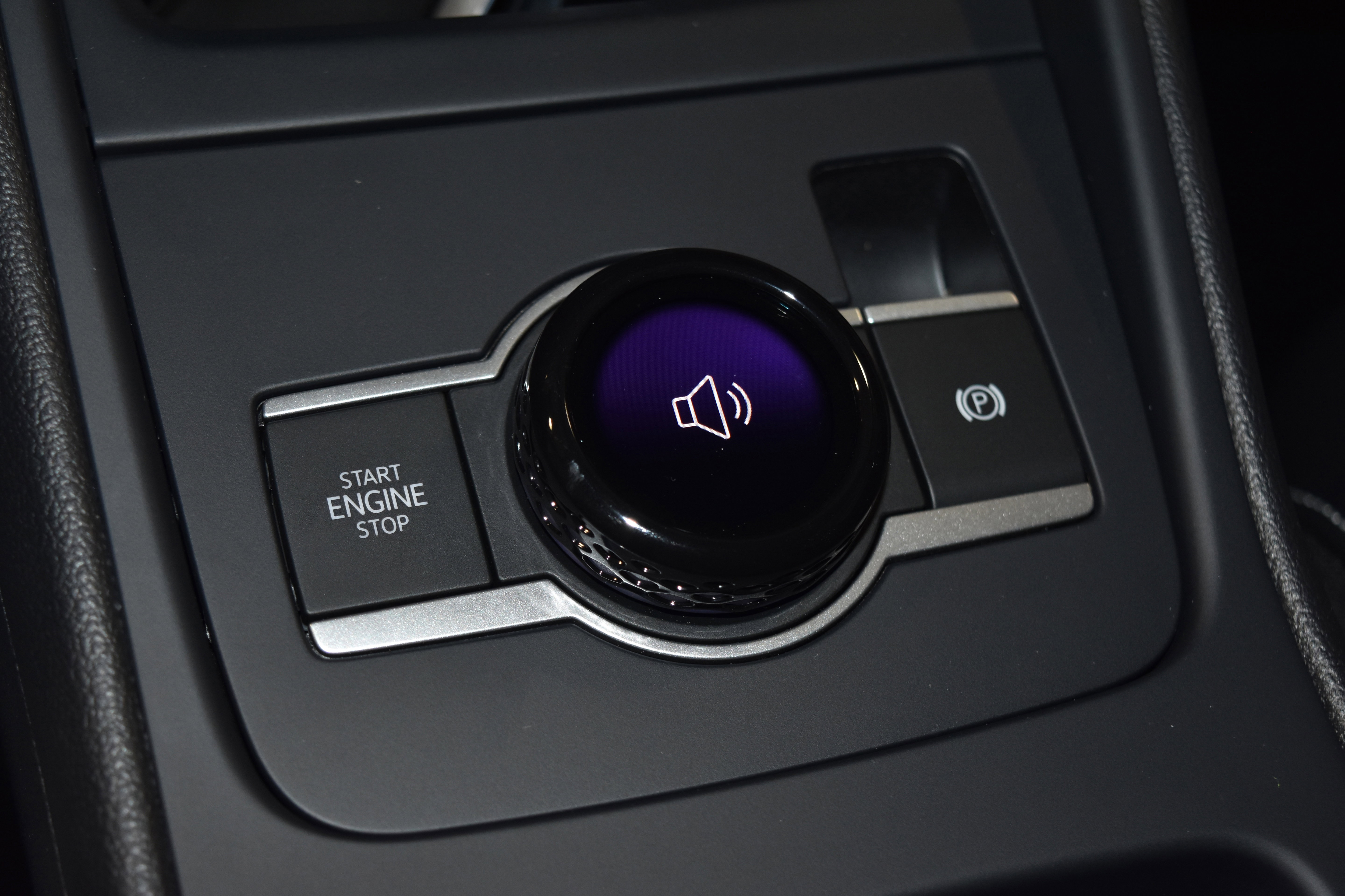 New 2026 Volkswagen Tiguan SE R-Line image 12