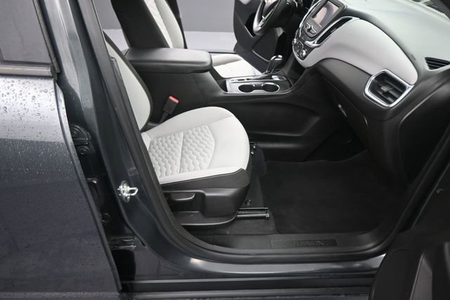 Used 2020 Chevrolet Equinox LS w/ LS Convenience Package AWD/4WD image 33