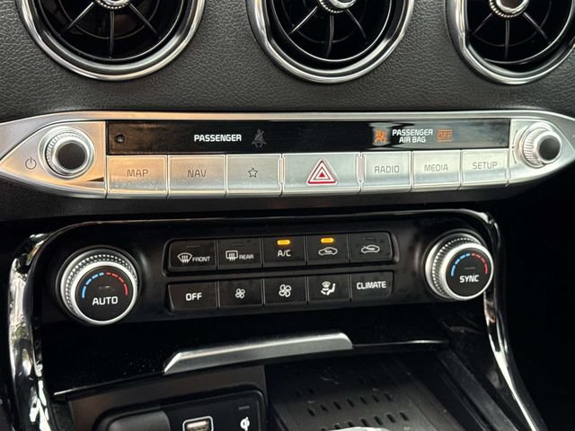 Used 2022 Kia Stinger GT-Line RWD image 16