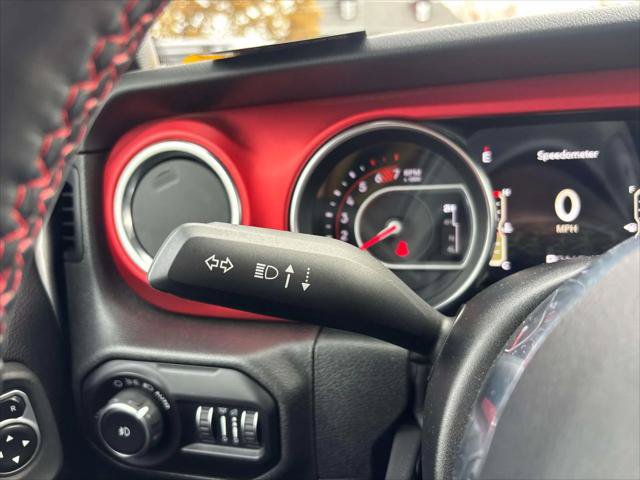 Certified 2020 Jeep Wrangler Unlimited Rubicon w/ Dual Top Group AWD/4WD image 25