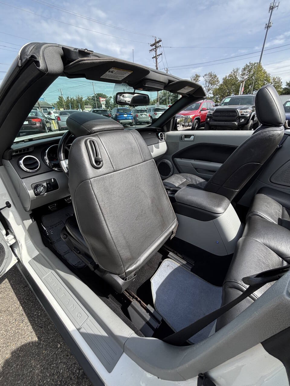 Used 2008 Ford Mustang Premium RWD image 11