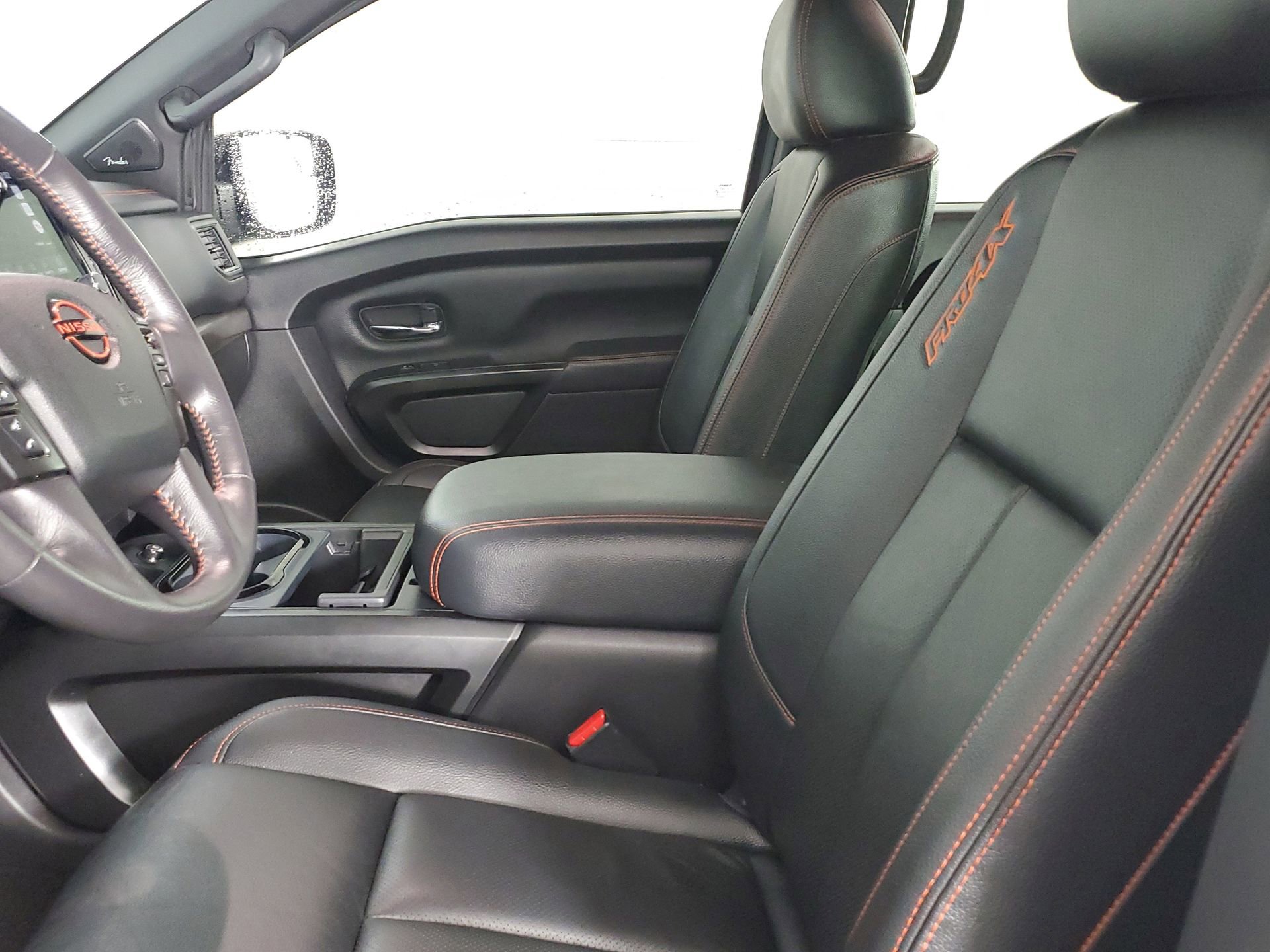 Used 2024 Nissan Titan PRO-4X w/ Pro-4x Convenience Package image 26